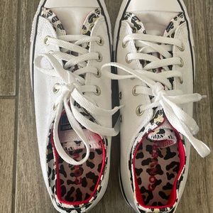 Red leopard converse